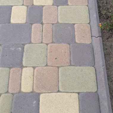 Поребрик 1м коричневий