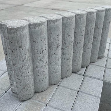 Фігурний круглий сірий